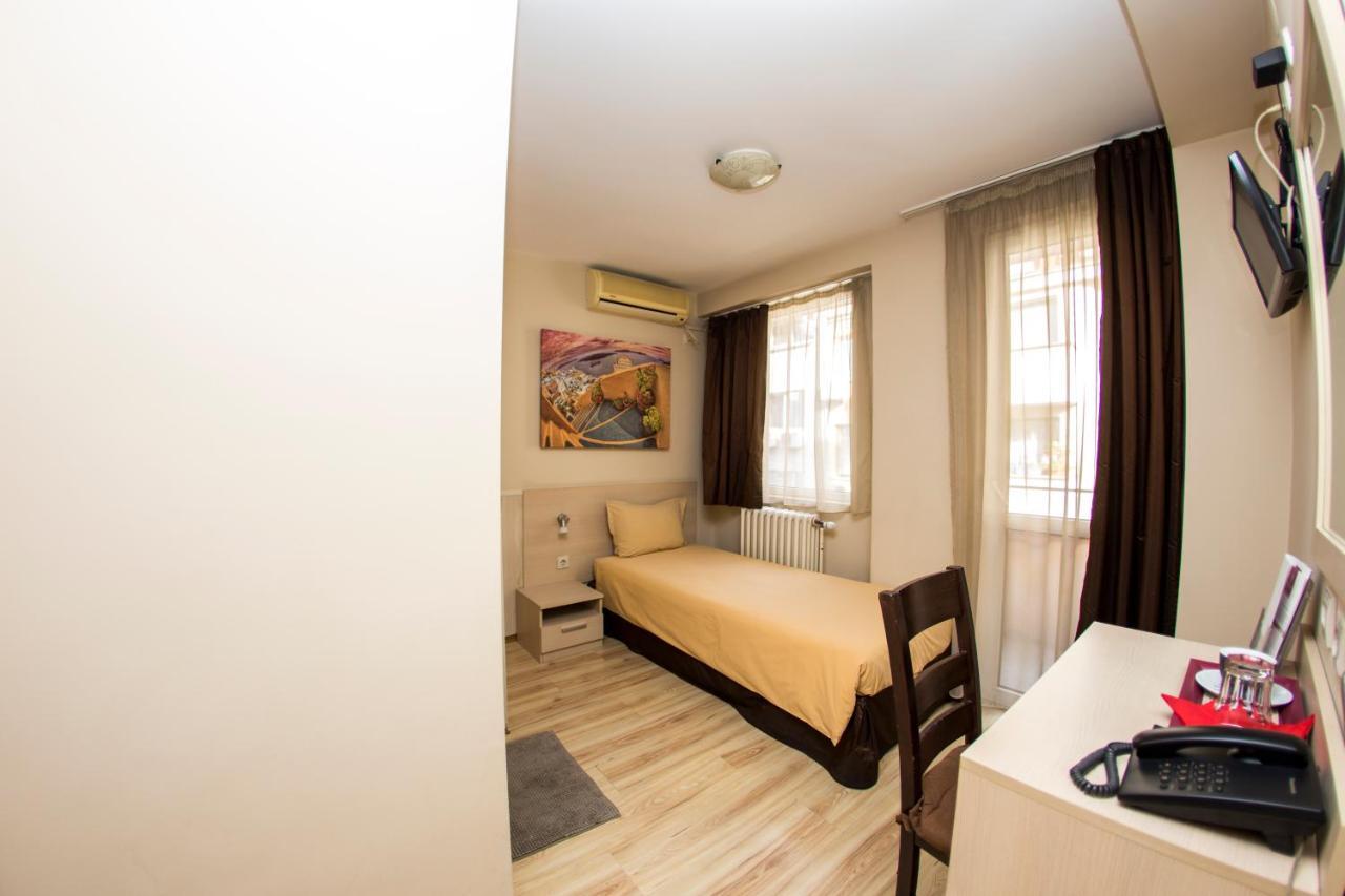 Family Hotel Madrid Sofia Buitenkant foto