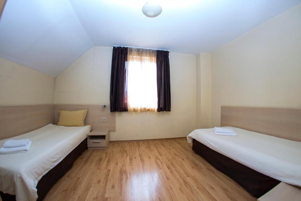 Family Hotel Madrid Sofia Buitenkant foto