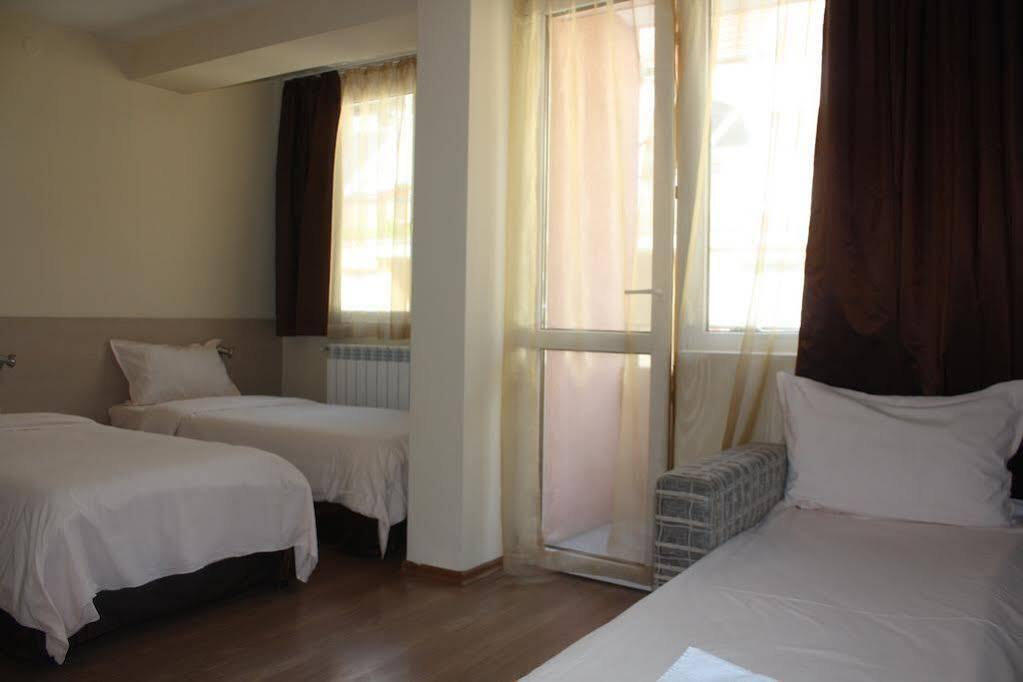 Family Hotel Madrid Sofia Buitenkant foto